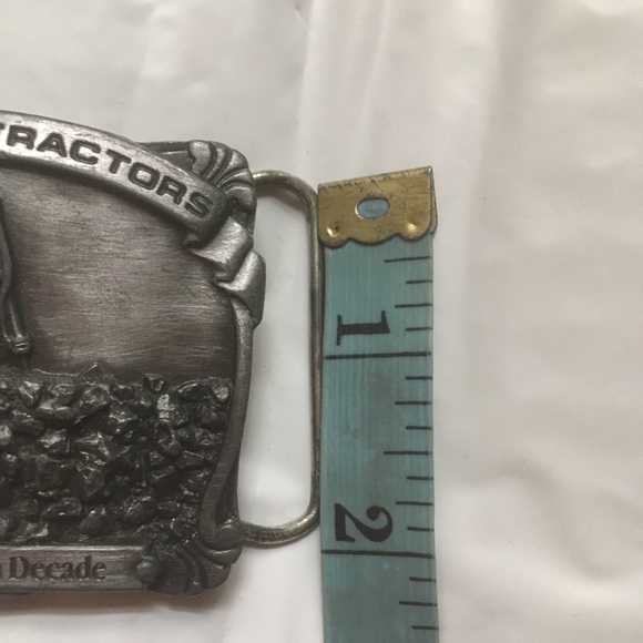 VTG Caterpillar Tractor Ltd Edition Belt Buckle - Picture 4 of 8